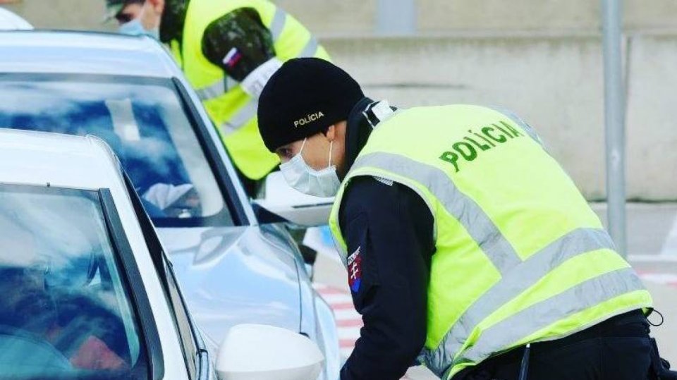 Slovenská policie kontroluje řidiče